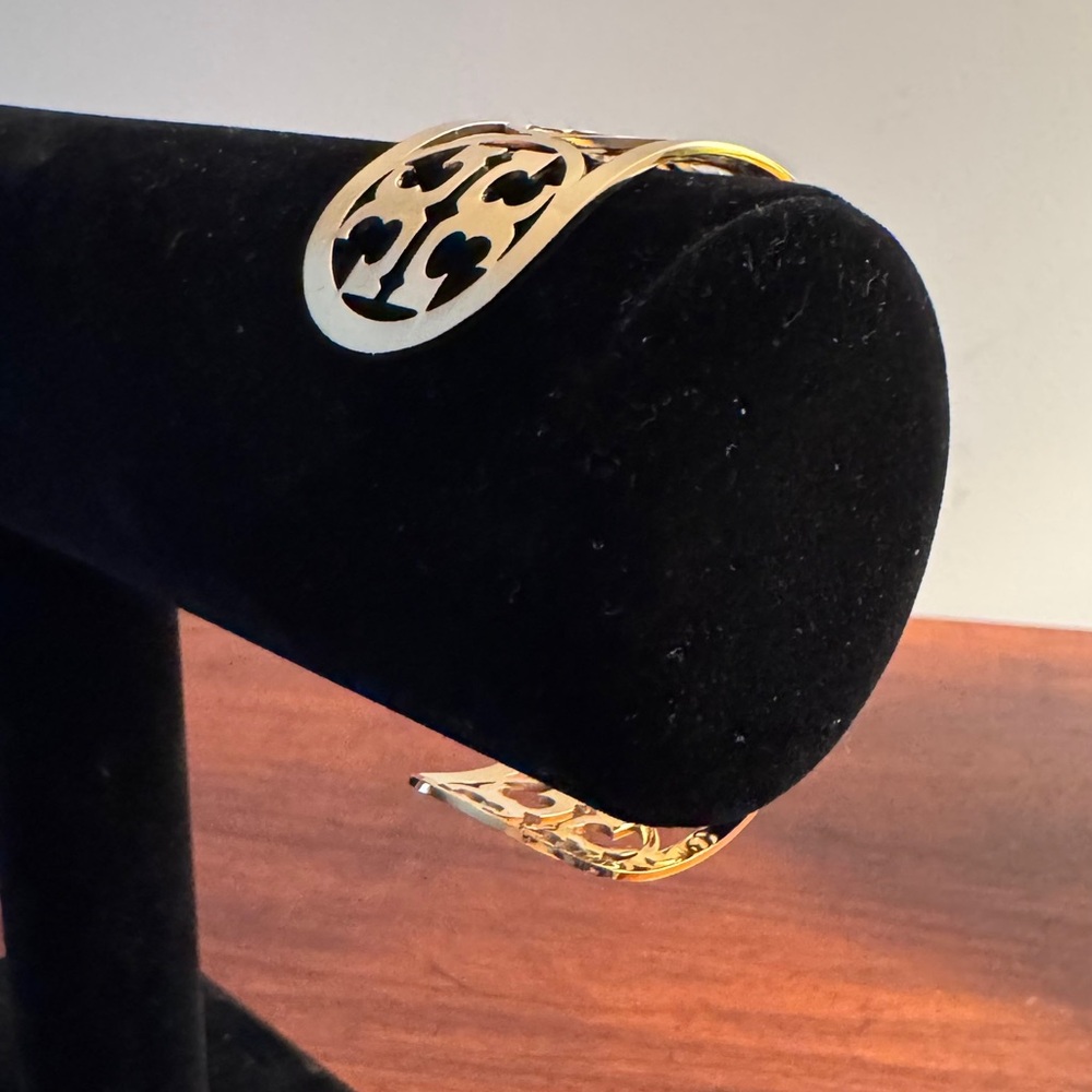 18kt gold plated stainless steel bangle open bracelet one size - Picture 3 of 6